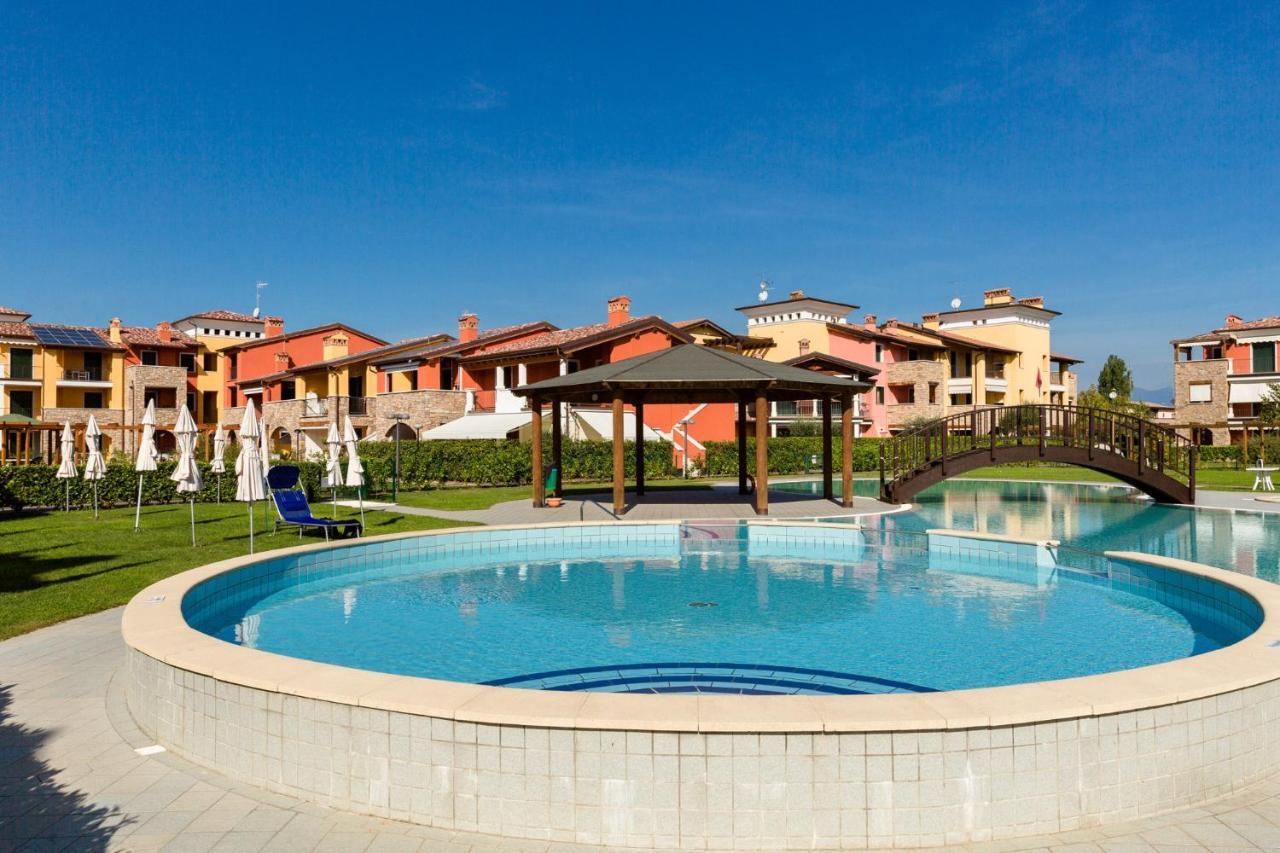 Appartamento Corina Sirmione Exteriér fotografie
