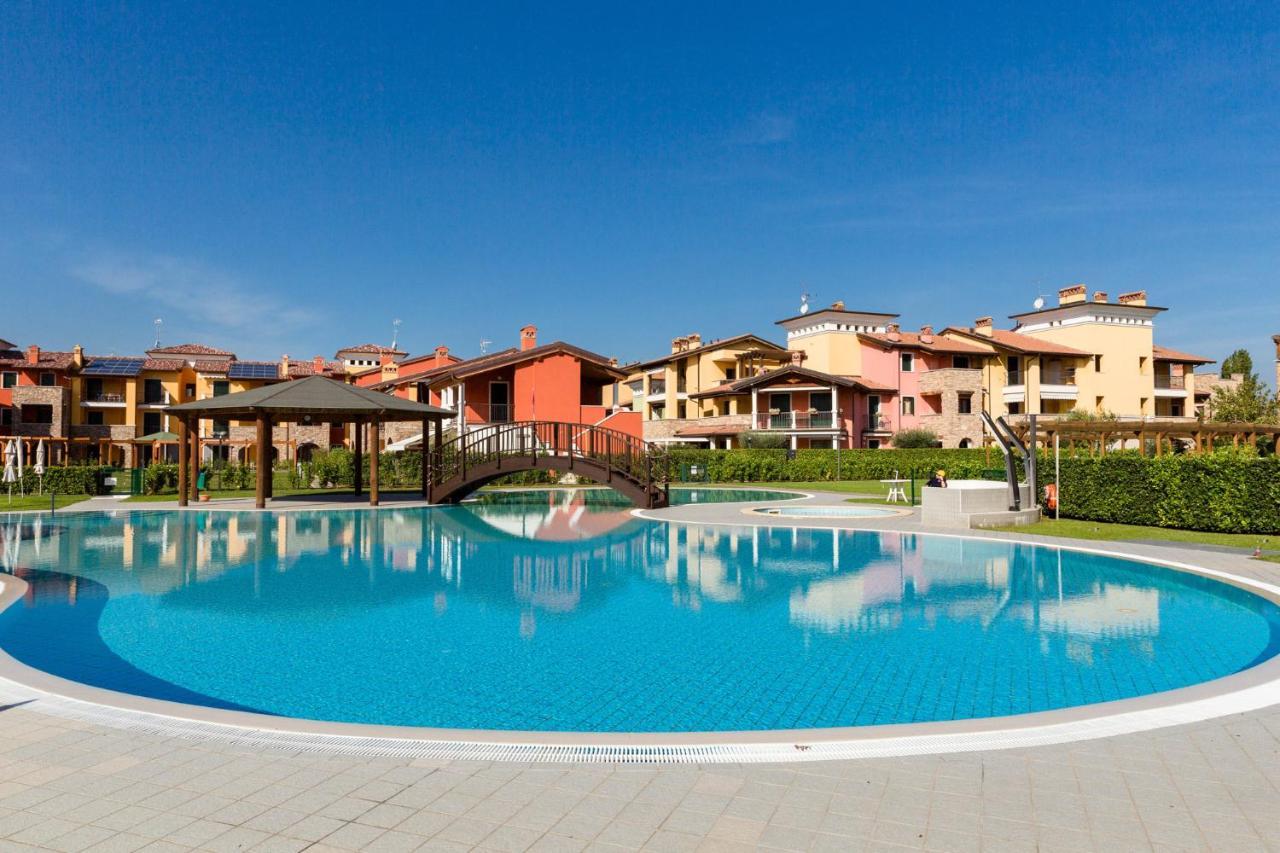 Appartamento Corina Sirmione Exteriér fotografie