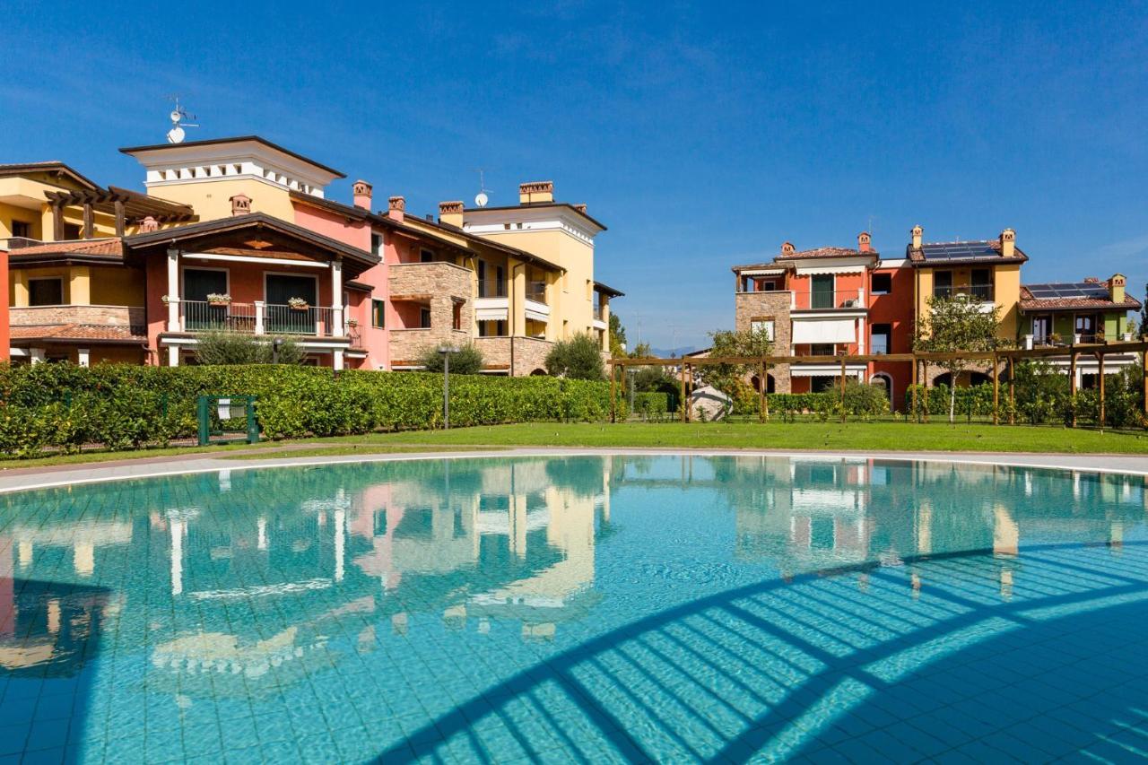 Appartamento Corina Sirmione Exteriér fotografie