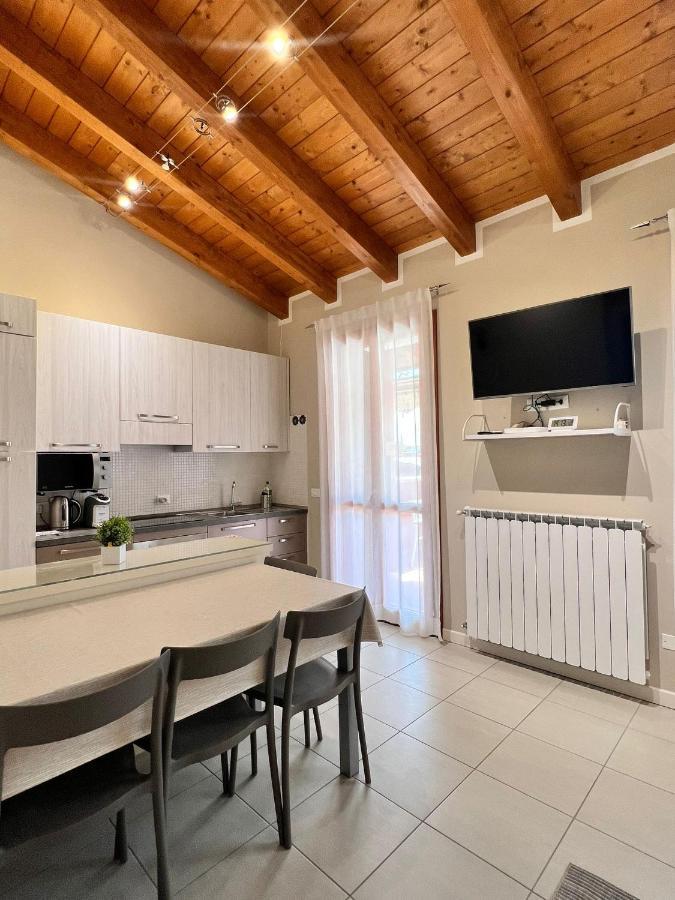 Appartamento Corina Sirmione Exteriér fotografie