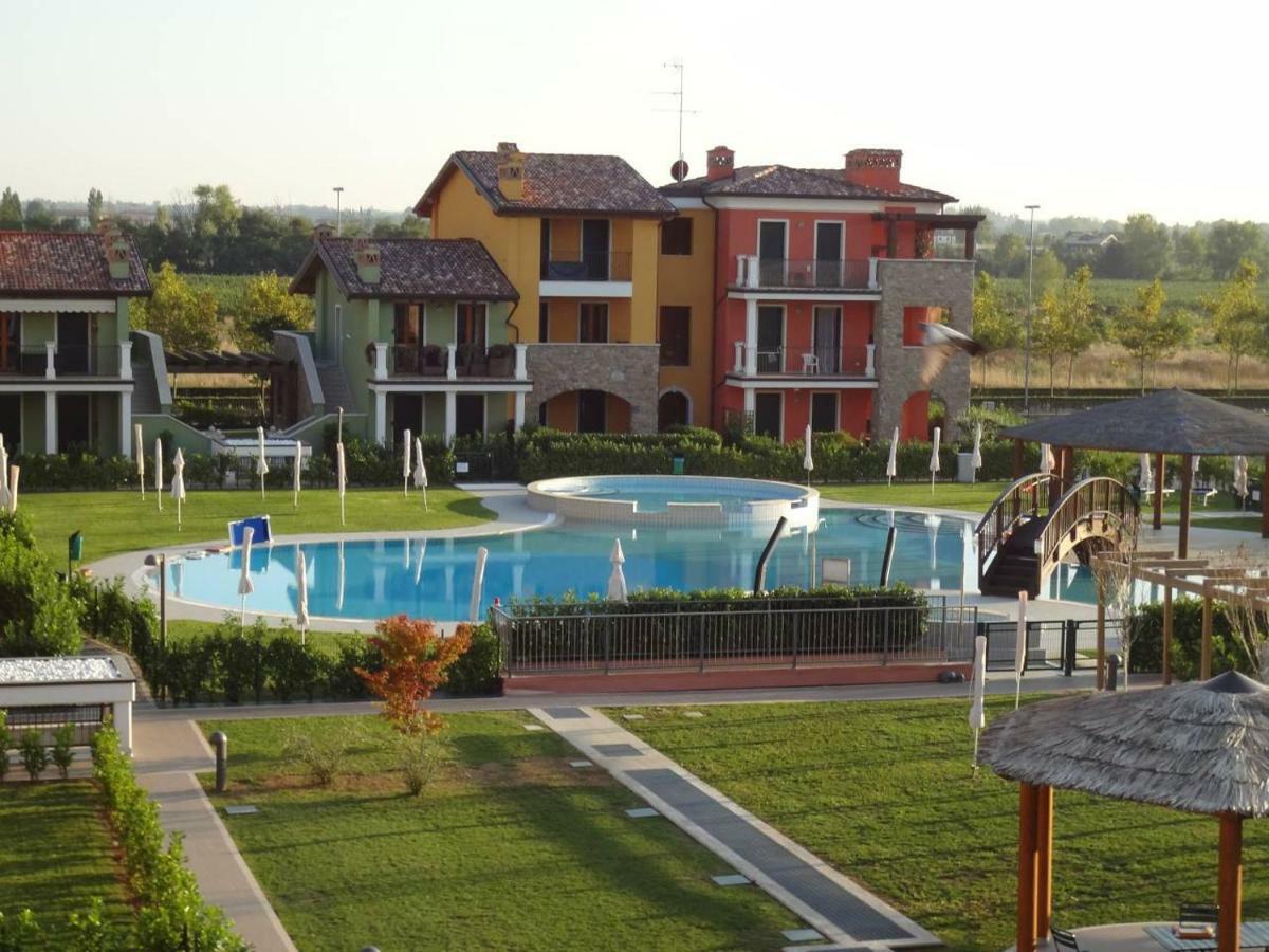 Appartamento Corina Sirmione Exteriér fotografie